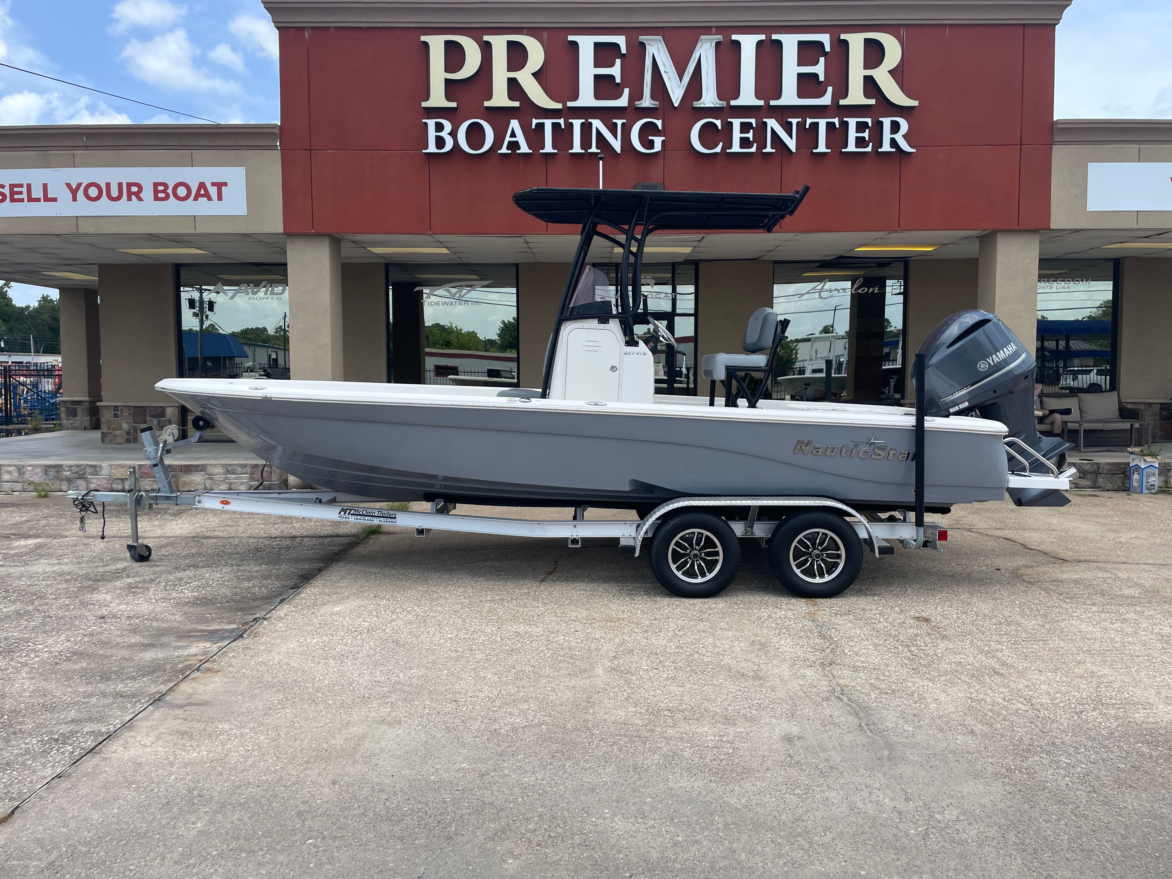 2023 NauticStar 227XTS