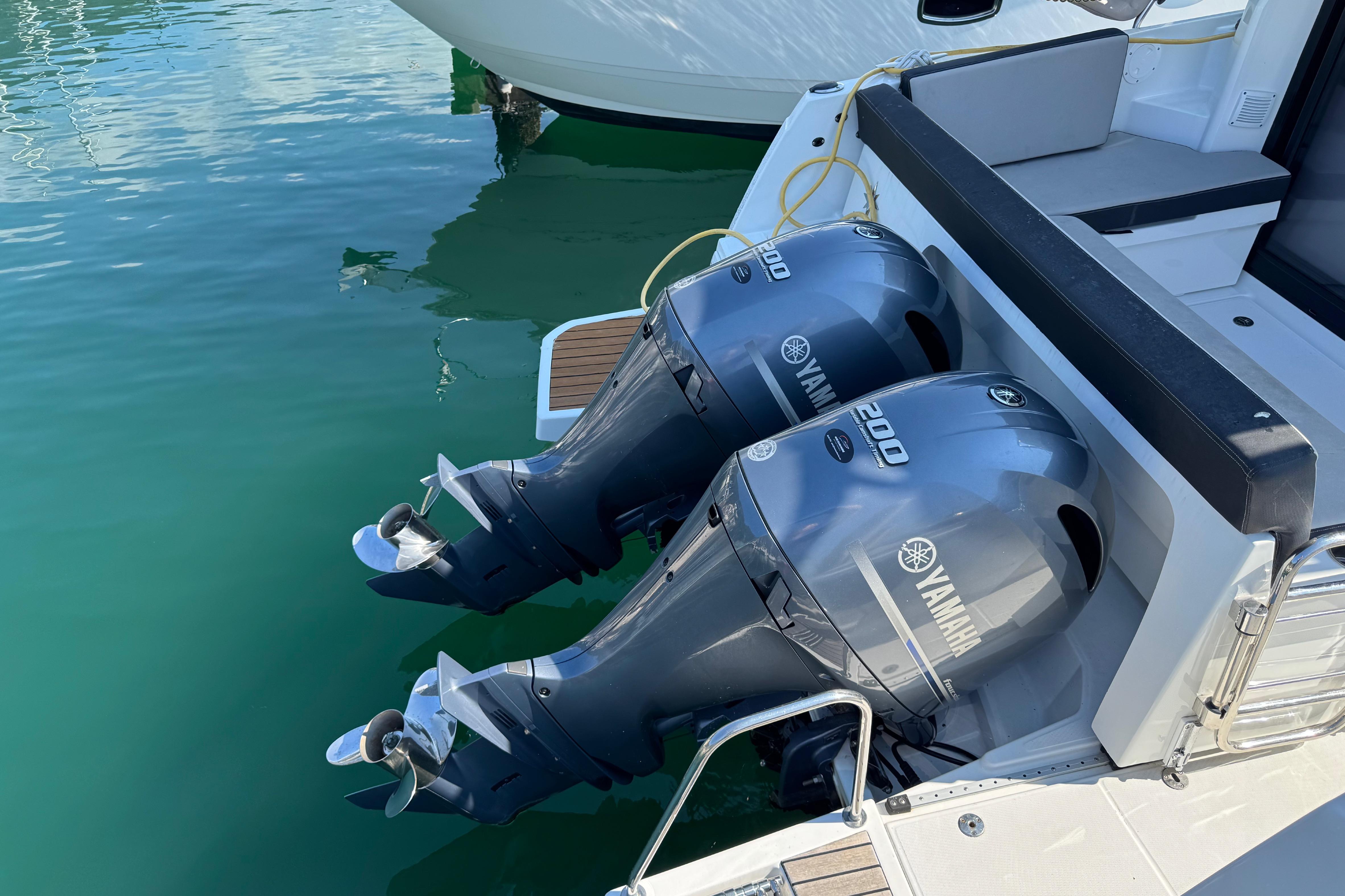 2019 Jeanneau NC 895
