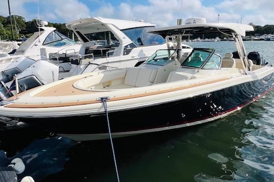 2021 Chris-Craft Calypso 30