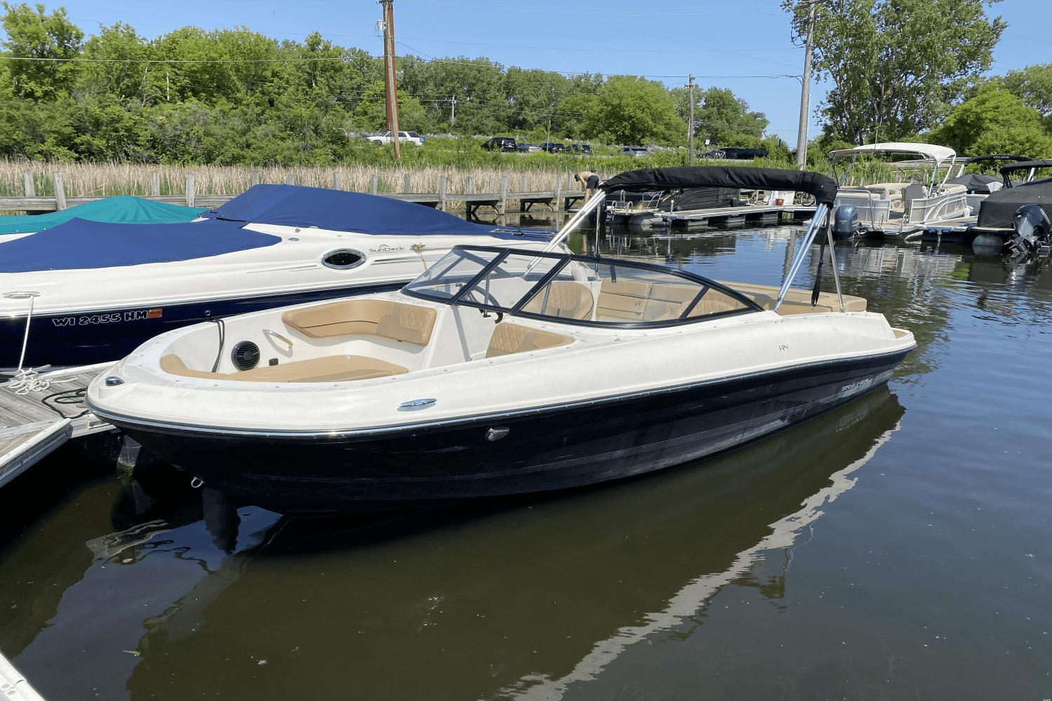 2022 Bayliner VR4 Bowrider I/O