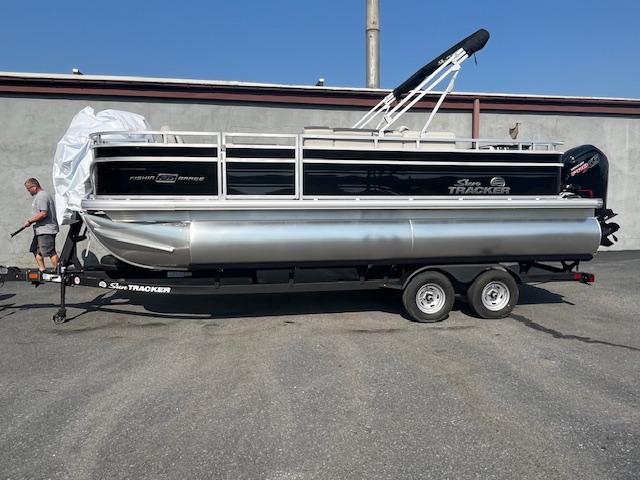 2026 Sun Tracker Fishin' Barge 20 DLX