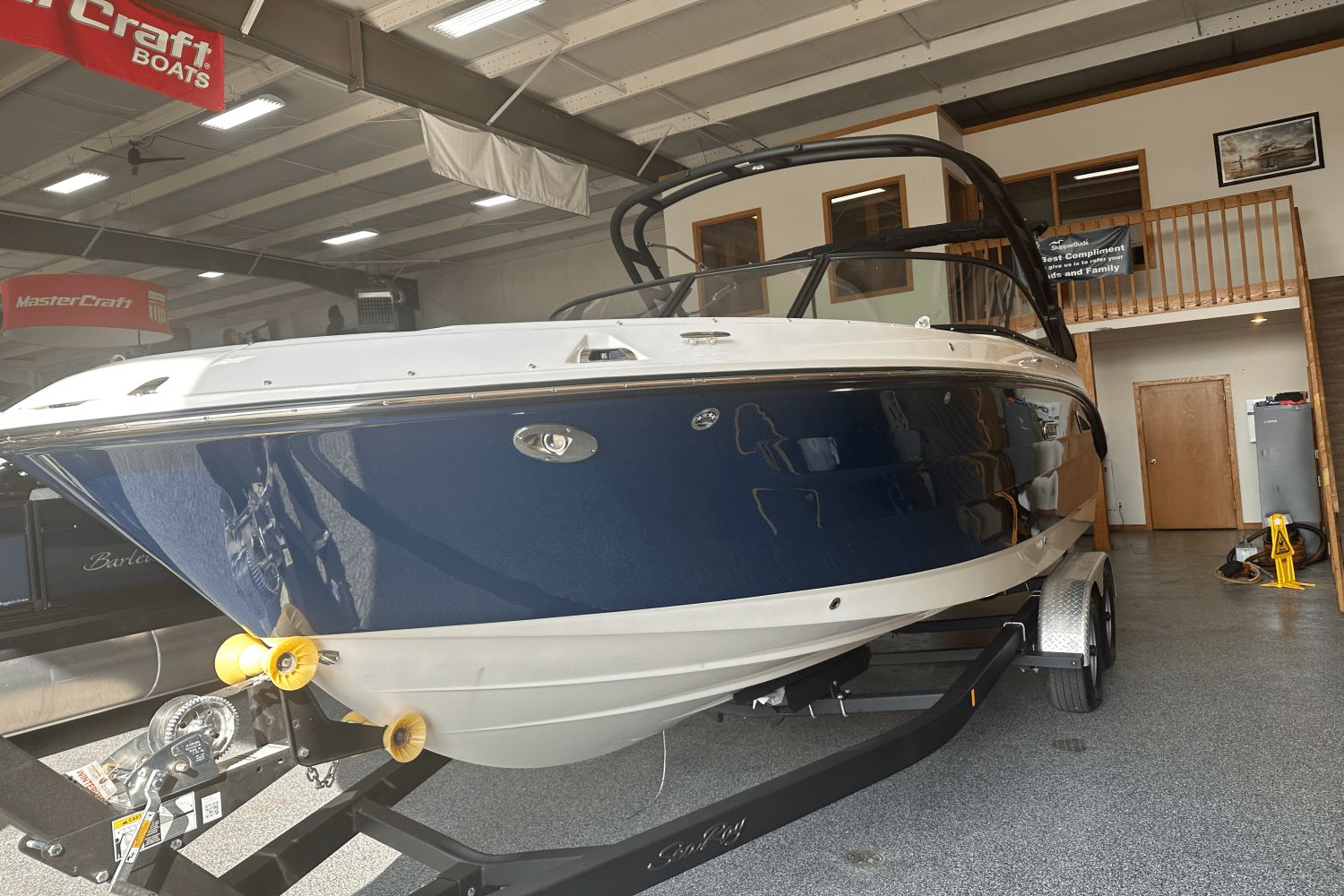 2025 Sea Ray SDX 250