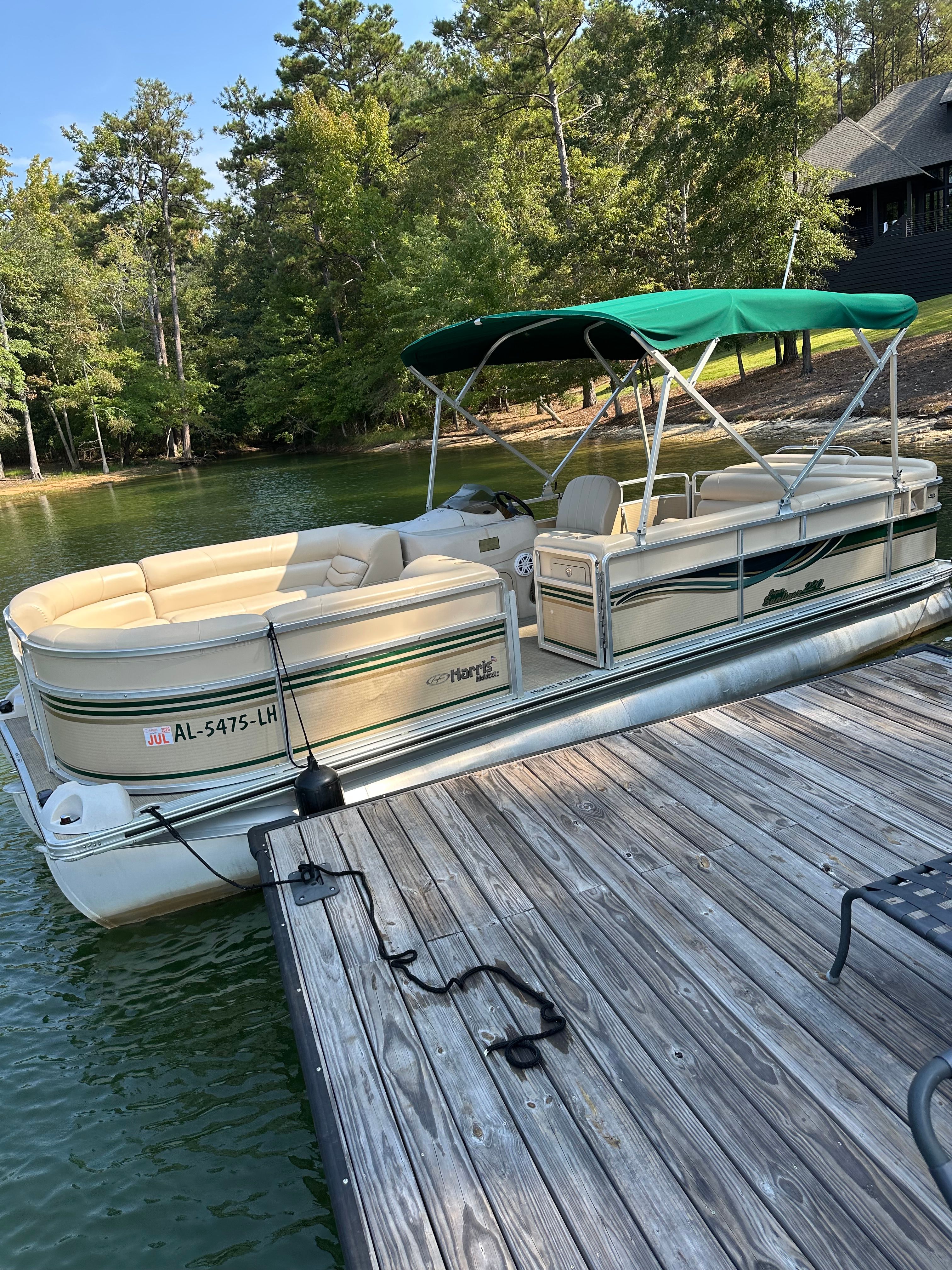 2004 Harris FloteBote Super Sunliner 220