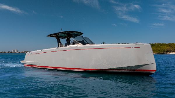 Pardo Yachts P38 2021 Pardo Yachts P38 cruising on blue water under clear skies.
