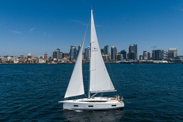 2024 Bavaria C42
