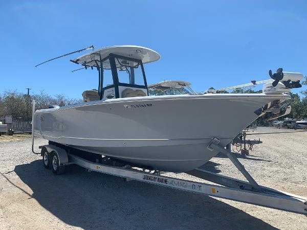2018 Sea Hunt Gamefish 27 Forward Seating