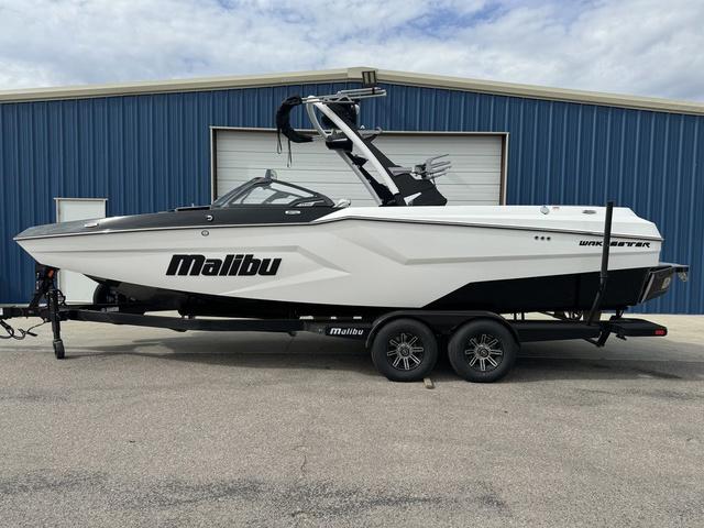 2025 Malibu 24 MXZ