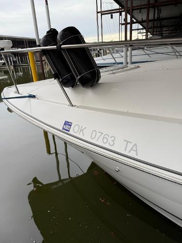 2005 Cruisers Yachts 340 Express