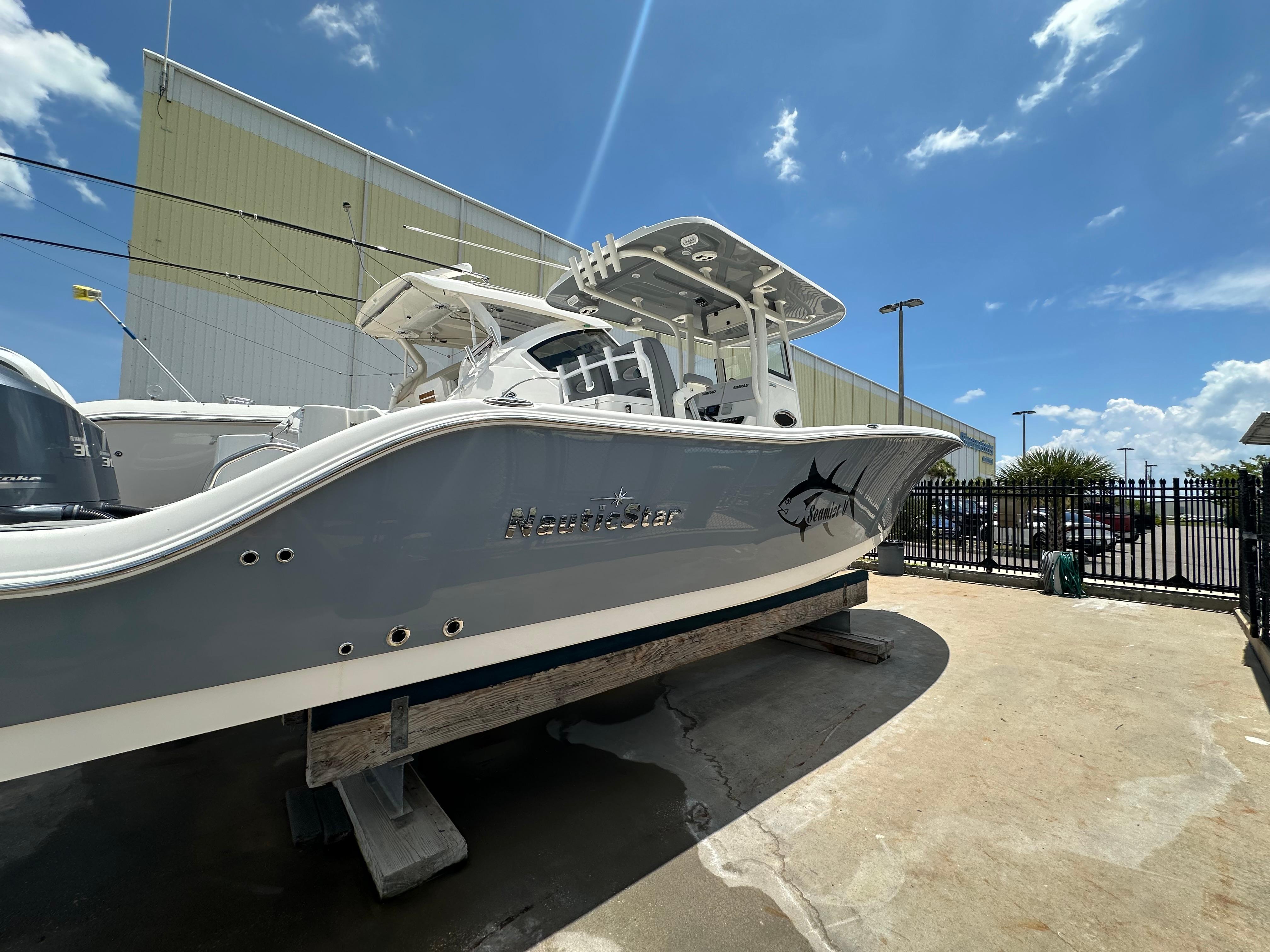 2021 NauticStar 28XS