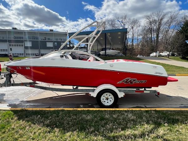 2004 Yamaha Boats AR210