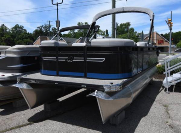 2023 Qwest LE 818 XRE CRUISE