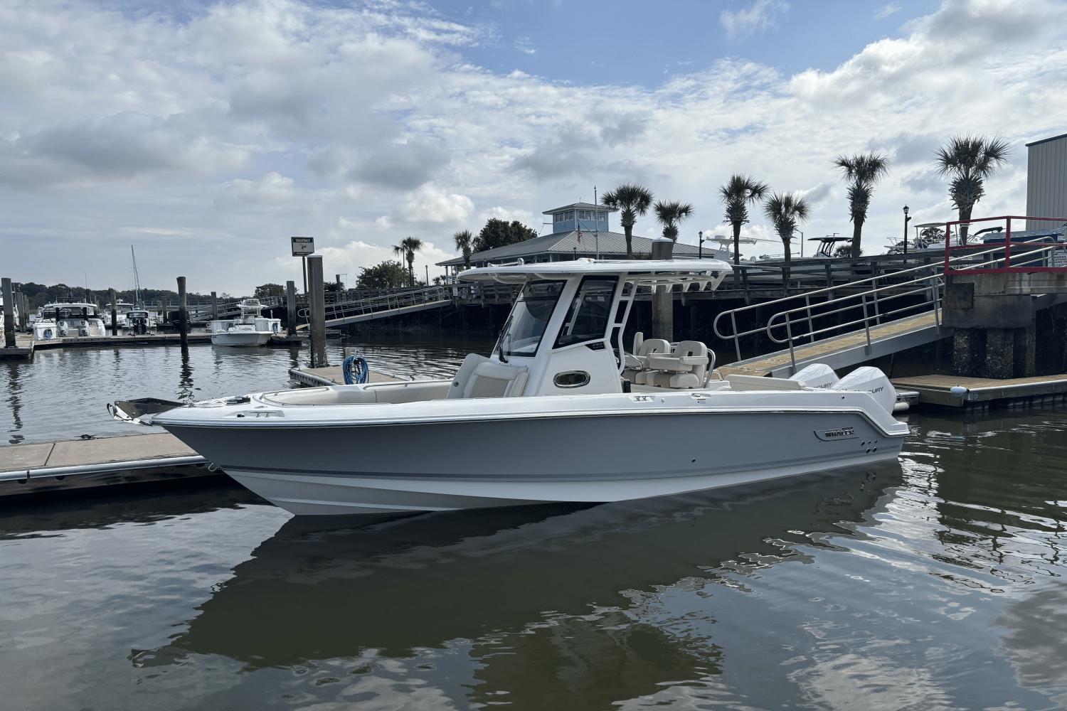 2025 Boston Whaler 250 Outrage