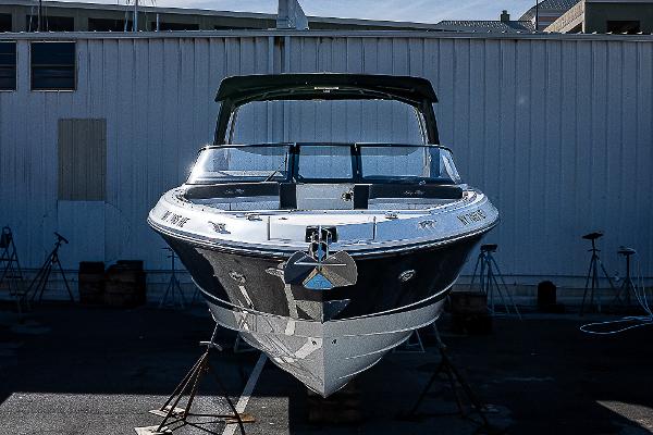 2017 Sea Ray SLX 310 Outboard