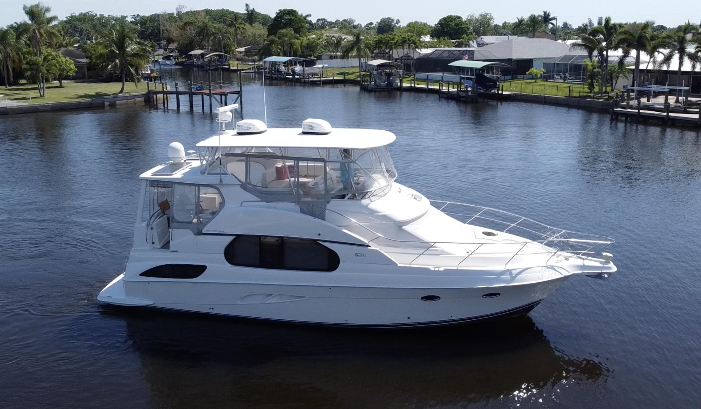 2004 Silverton 43 Motor Yacht
