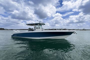 2025 Boston Whaler 330 Outrage