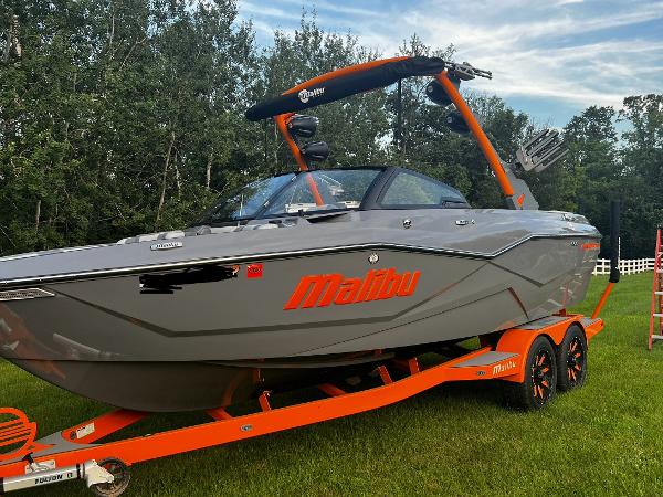 2023 Malibu Wakesetter 22 LSV