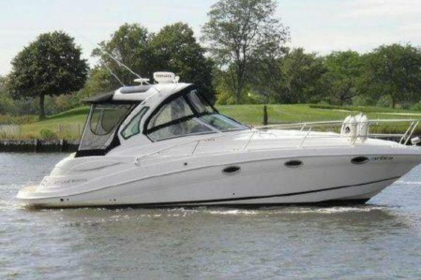 2011 Four Winns V335