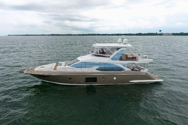 2016 Azimut 66