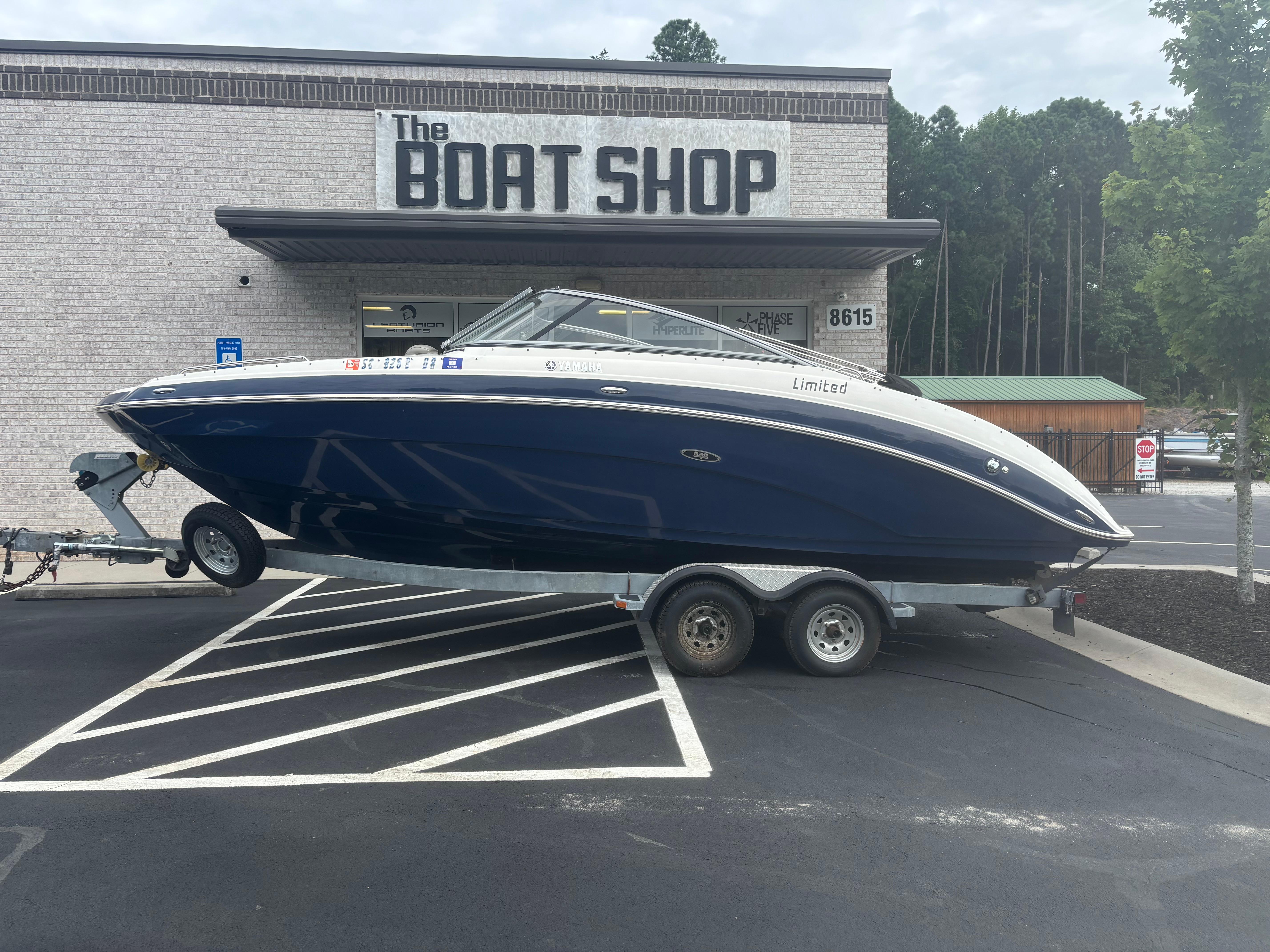 2012 Yamaha Boats 242 Limited
