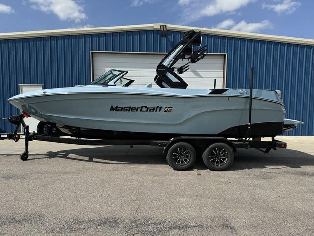 2025 MasterCraft XT23