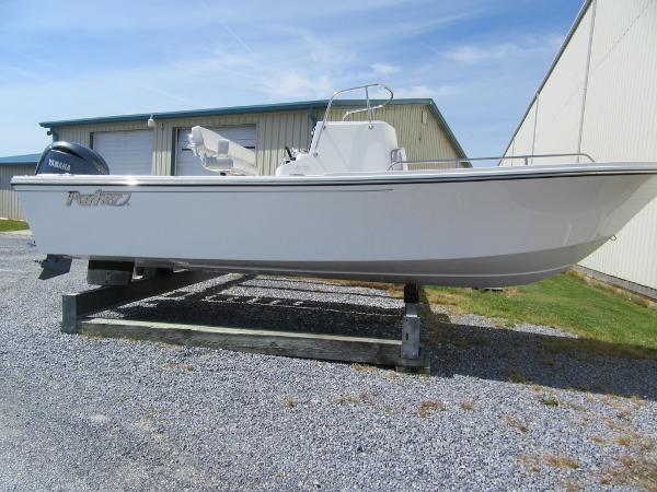 2025 Parker 2300 SE CC