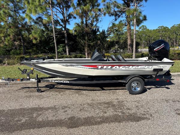 Tracker Pro Team 175 Crappie Edition 2025 Tracker Pro Team 175 Crappie Edition boat on trailer, parked outdoors.