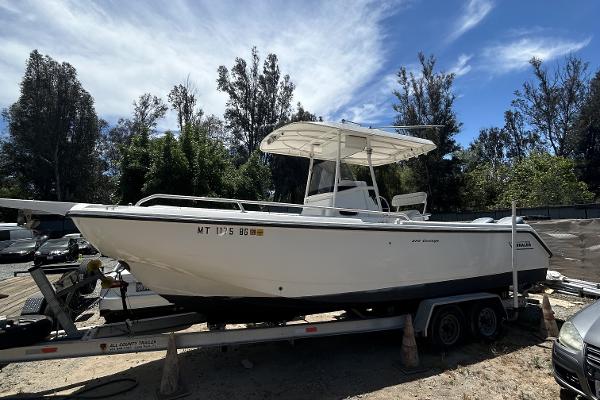 2000 Boston Whaler Outrage