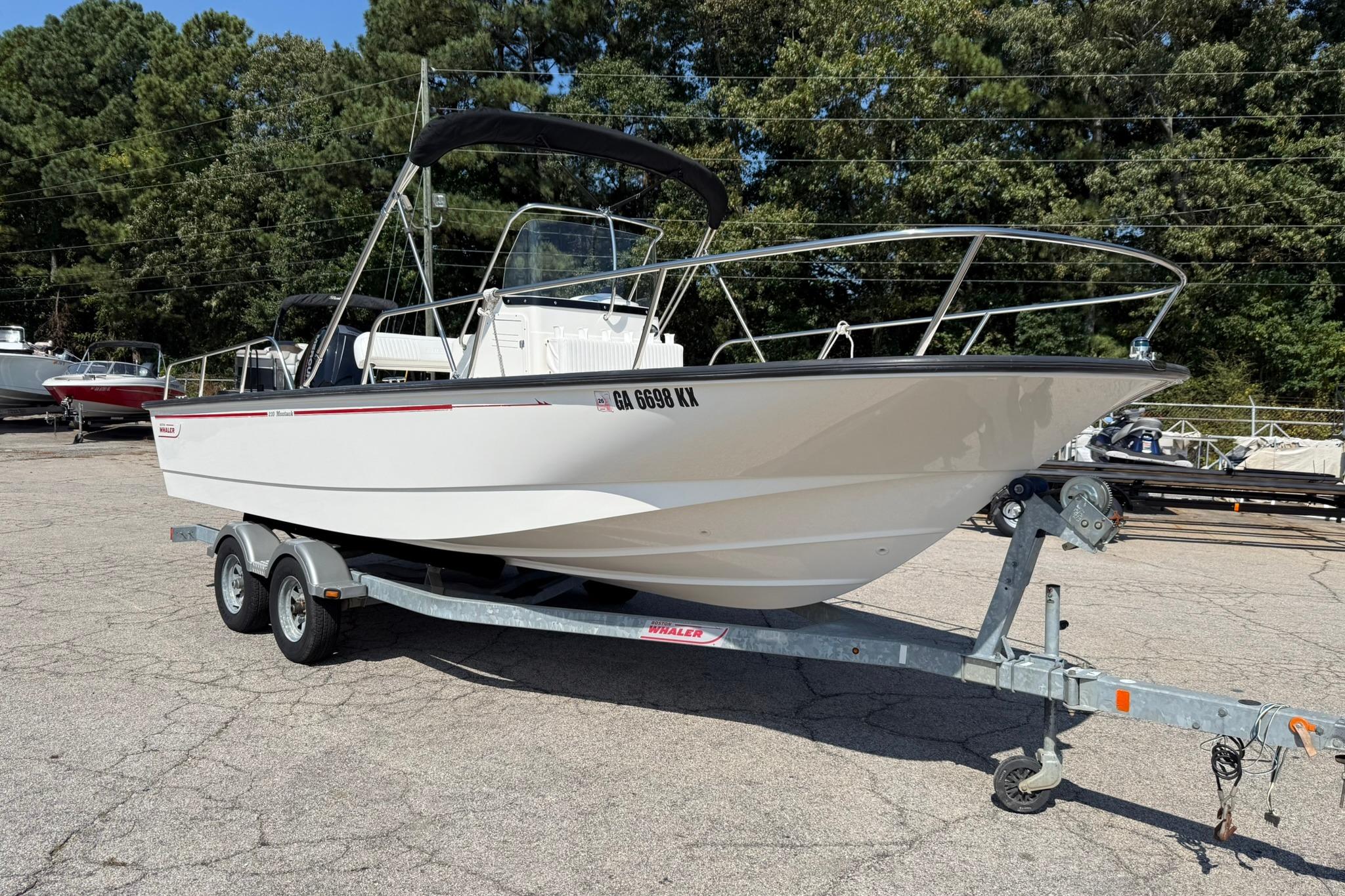 2014 Boston Whaler 210 Montauk