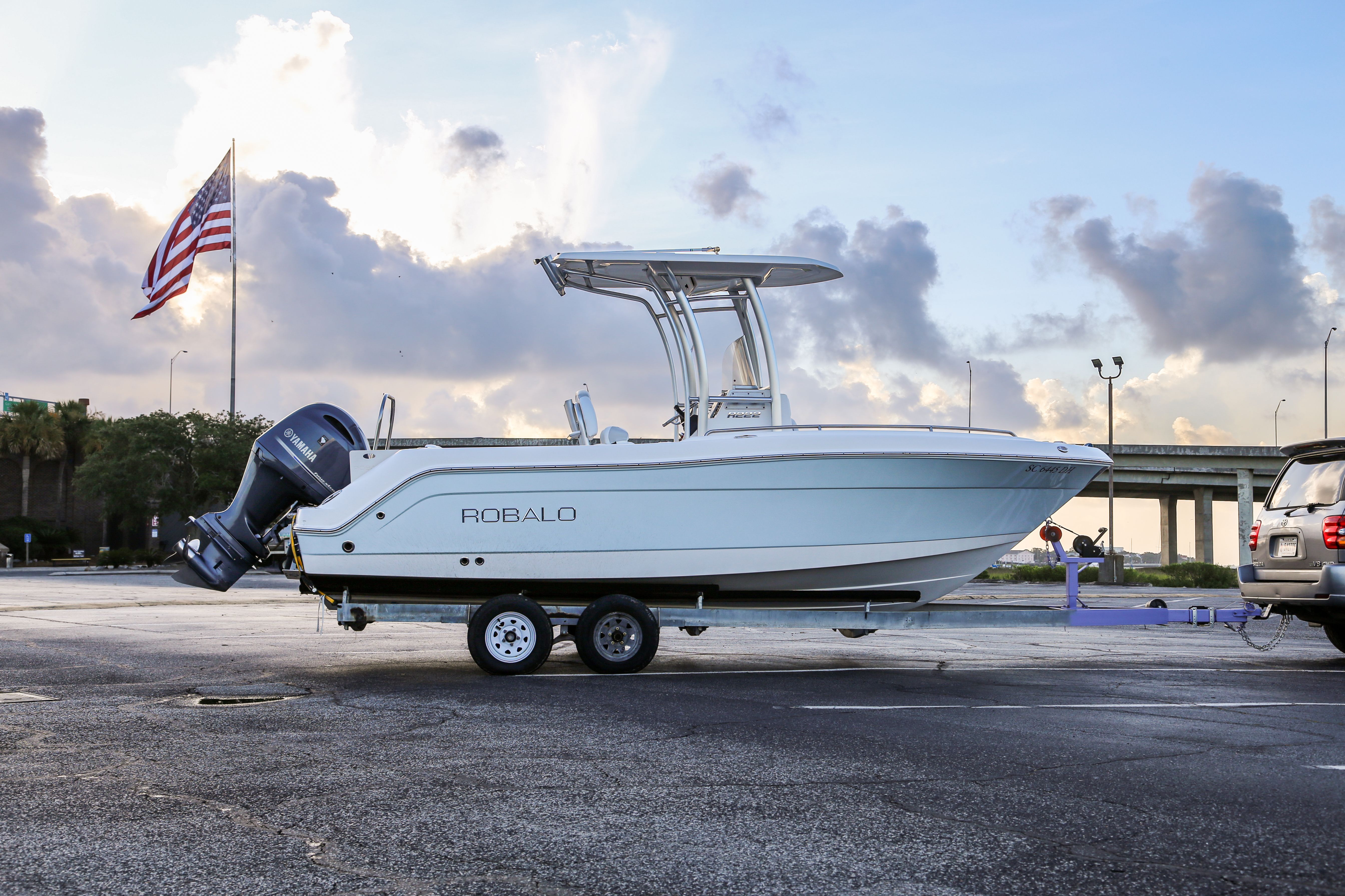 2018 Robalo R222 Explorer