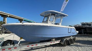 2023 Robalo R272 Center Console
