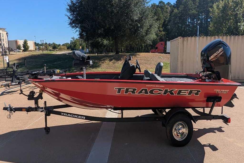 2026 Tracker Pro Team 175 Crappie Edition