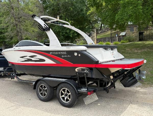 2013 Four Winns H210SS