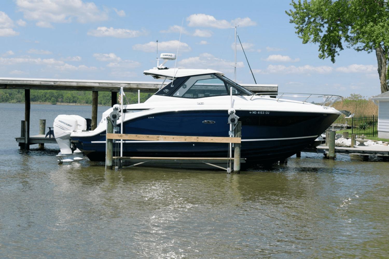 2023 Sea Ray Sundancer 320 Outboard