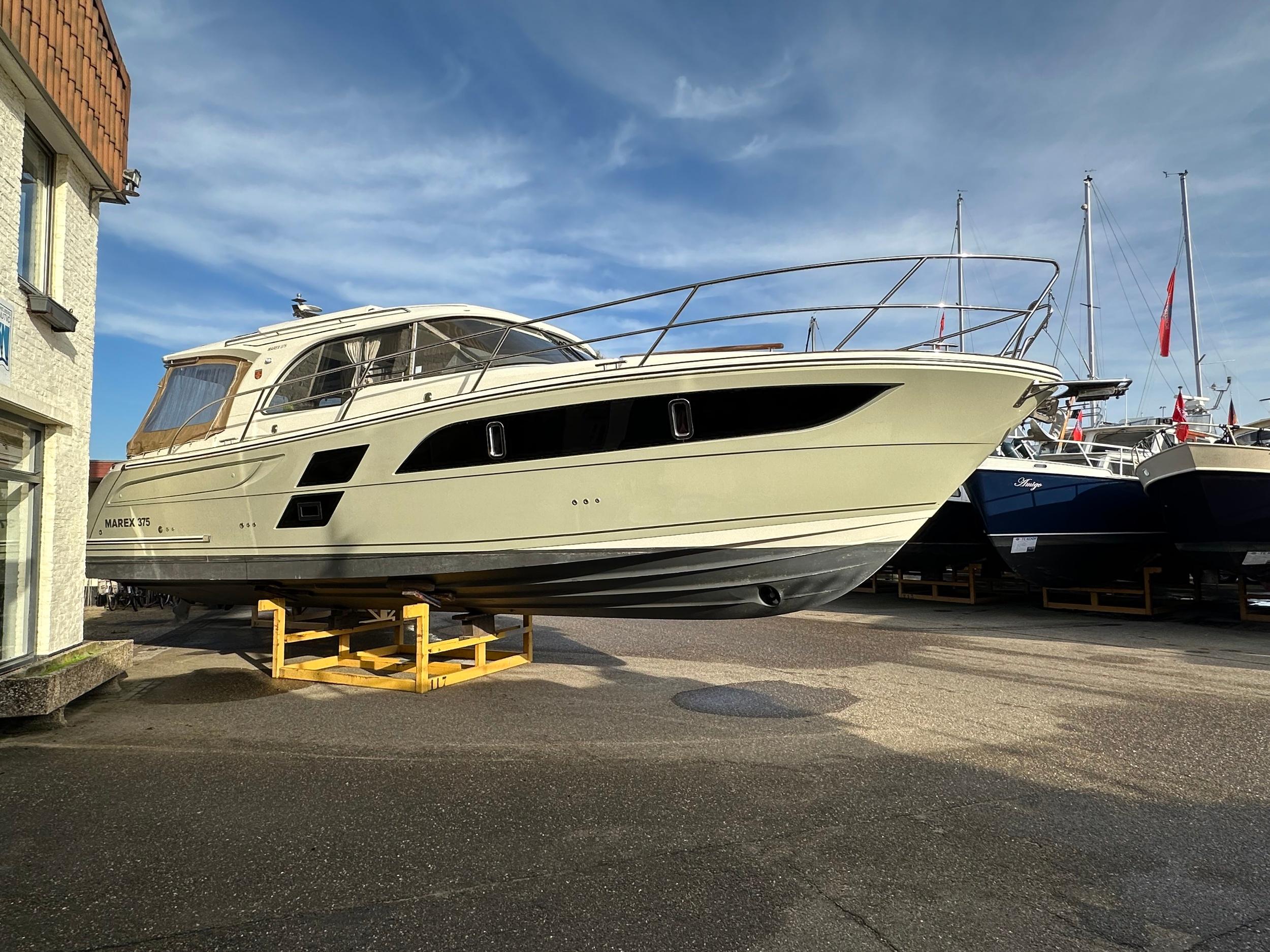 2021 Marex 375