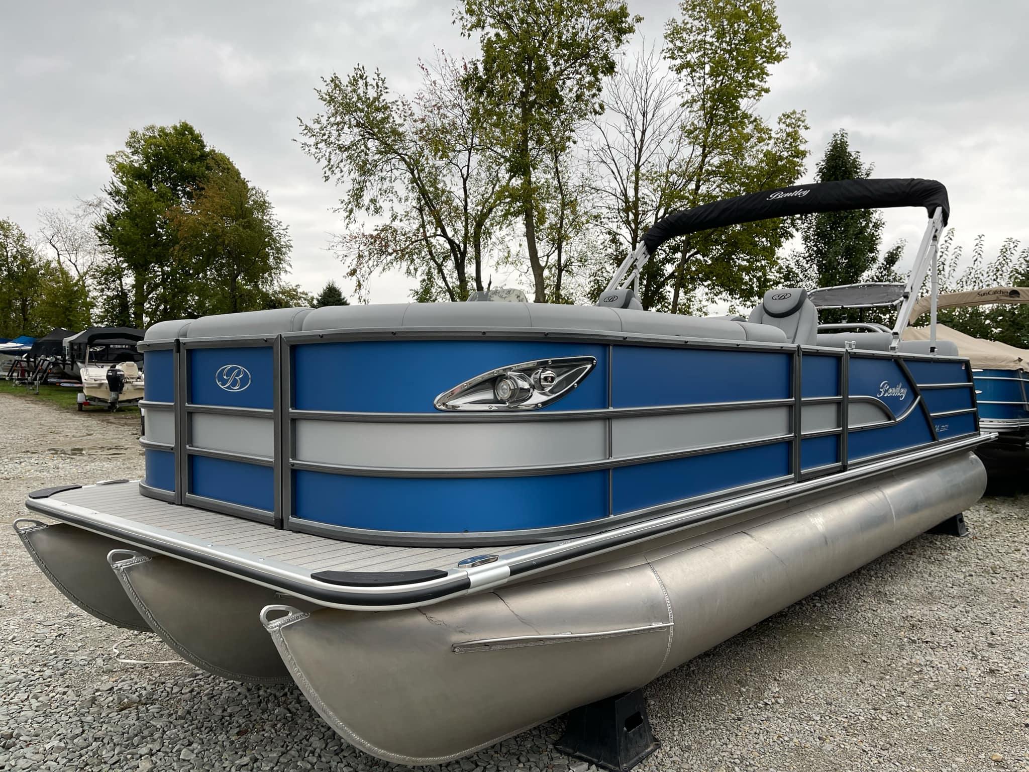 2025 Bentley Pontoons Legacy 243 QSB