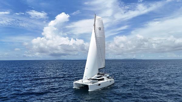 Lagoon 450 F