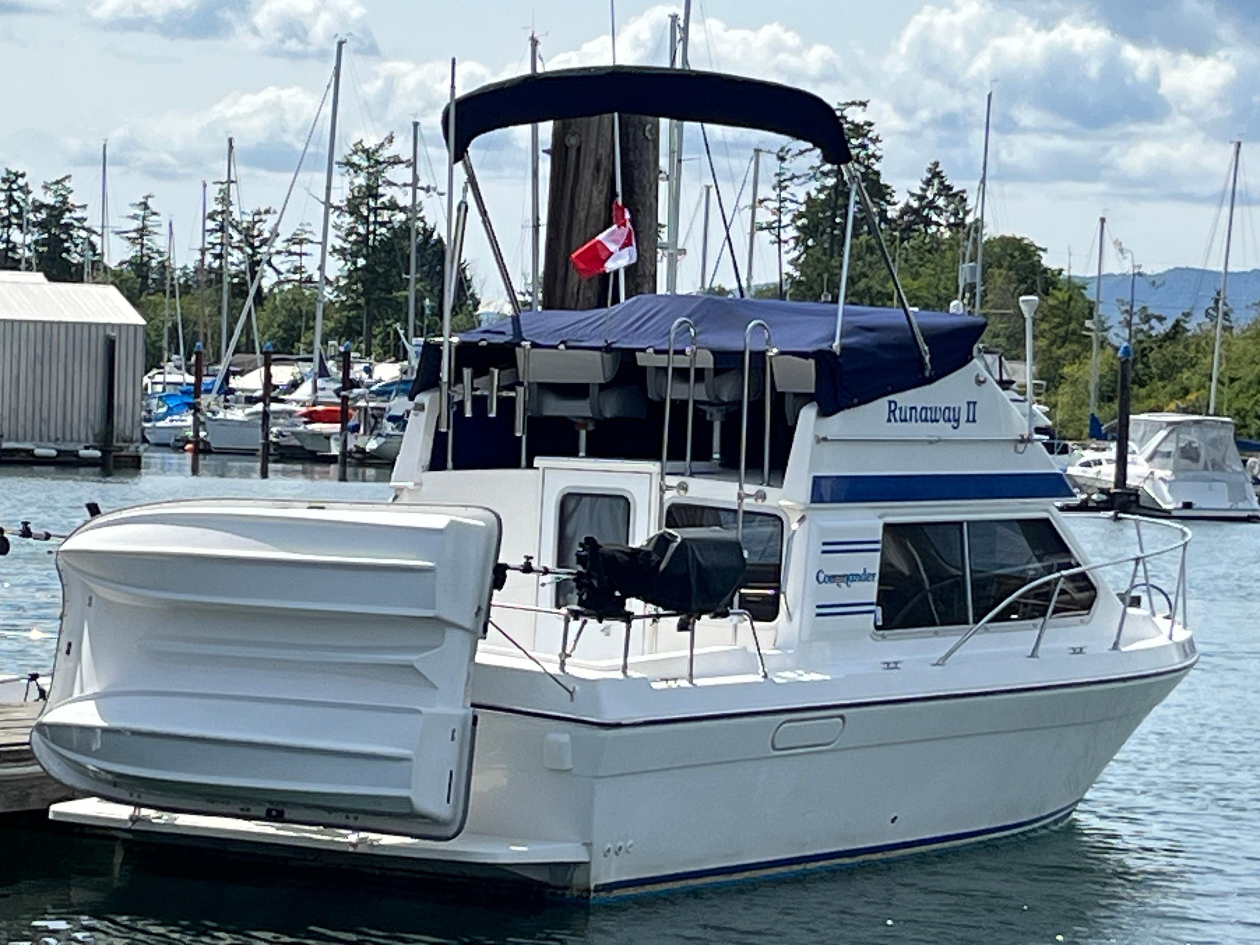 2005 Commander 26
