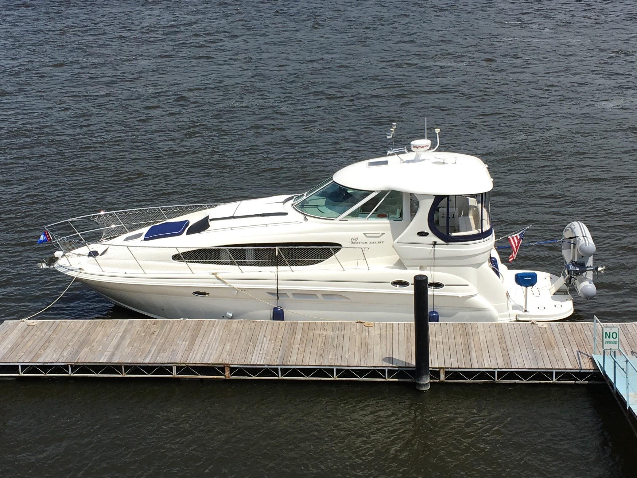 2005 Sea Ray 390 Motor Yacht
