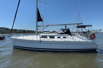 2008 Hunter 41 Deck Salon