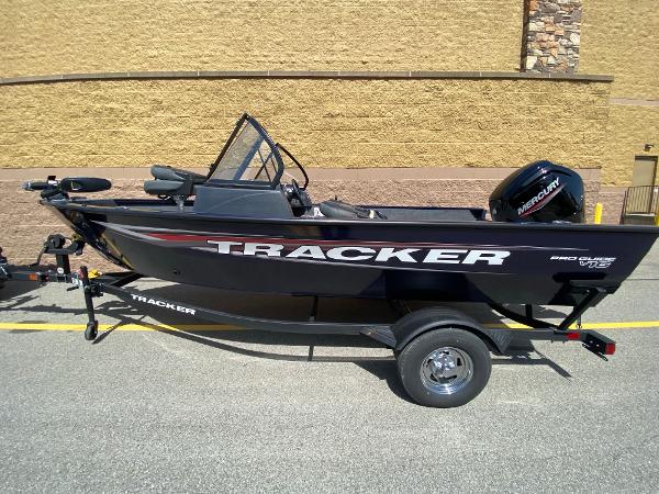 2025 Tracker Pro Guide V-16 WT