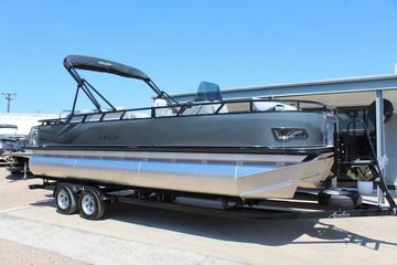 2026 Avalon Venture 85 Center Console Fish 23 FT