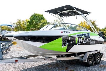 2014 Rinker Captiva 200 MTX
