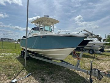2014 Mako 234 Center Console