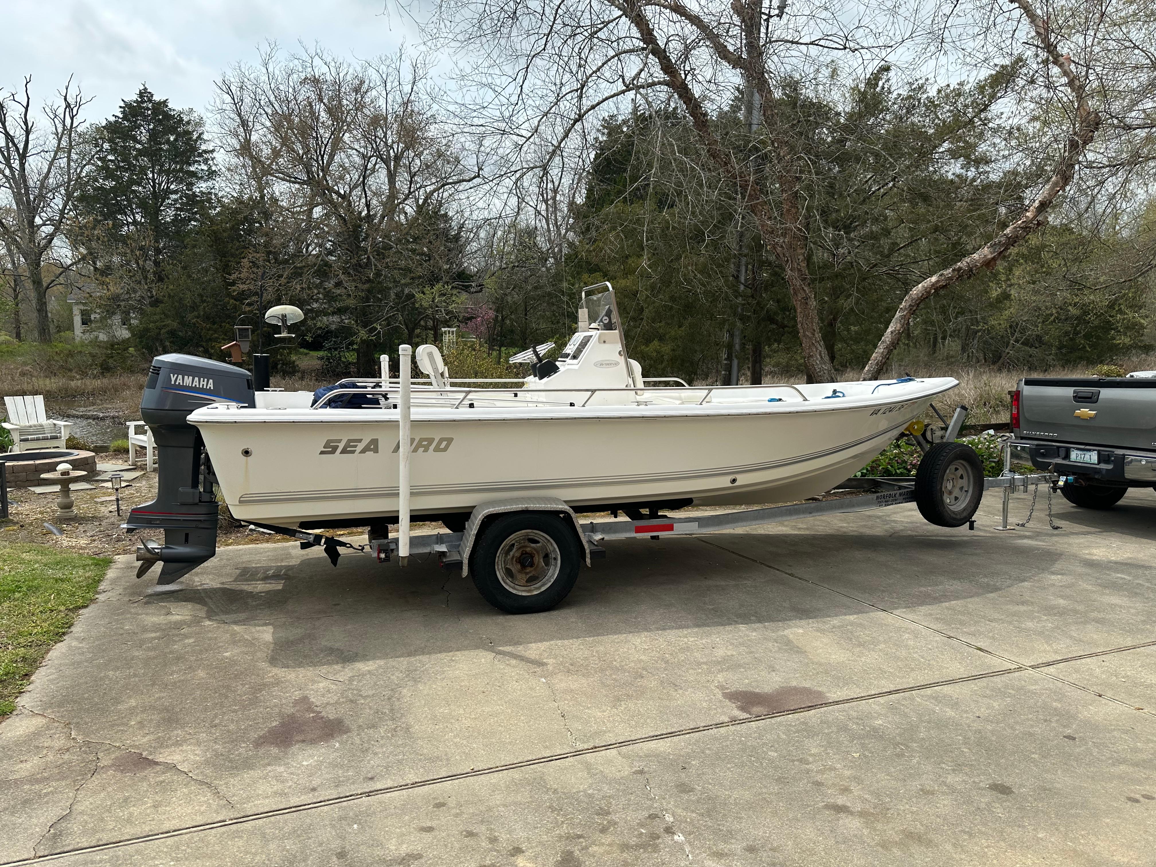 2005 Sea Pro SV1900CC Bay Boat