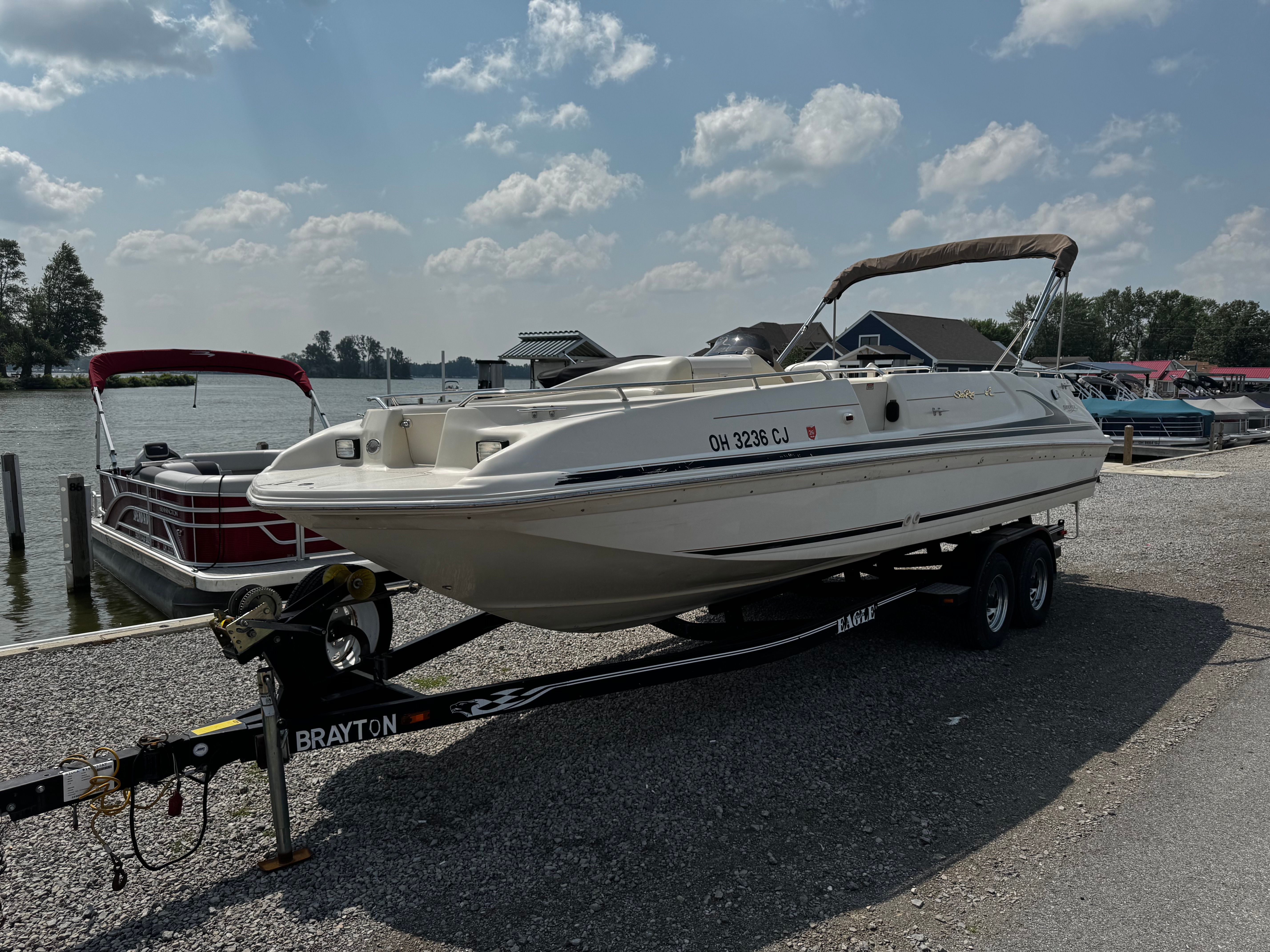 1999 Sea Ray 240 Sundeck