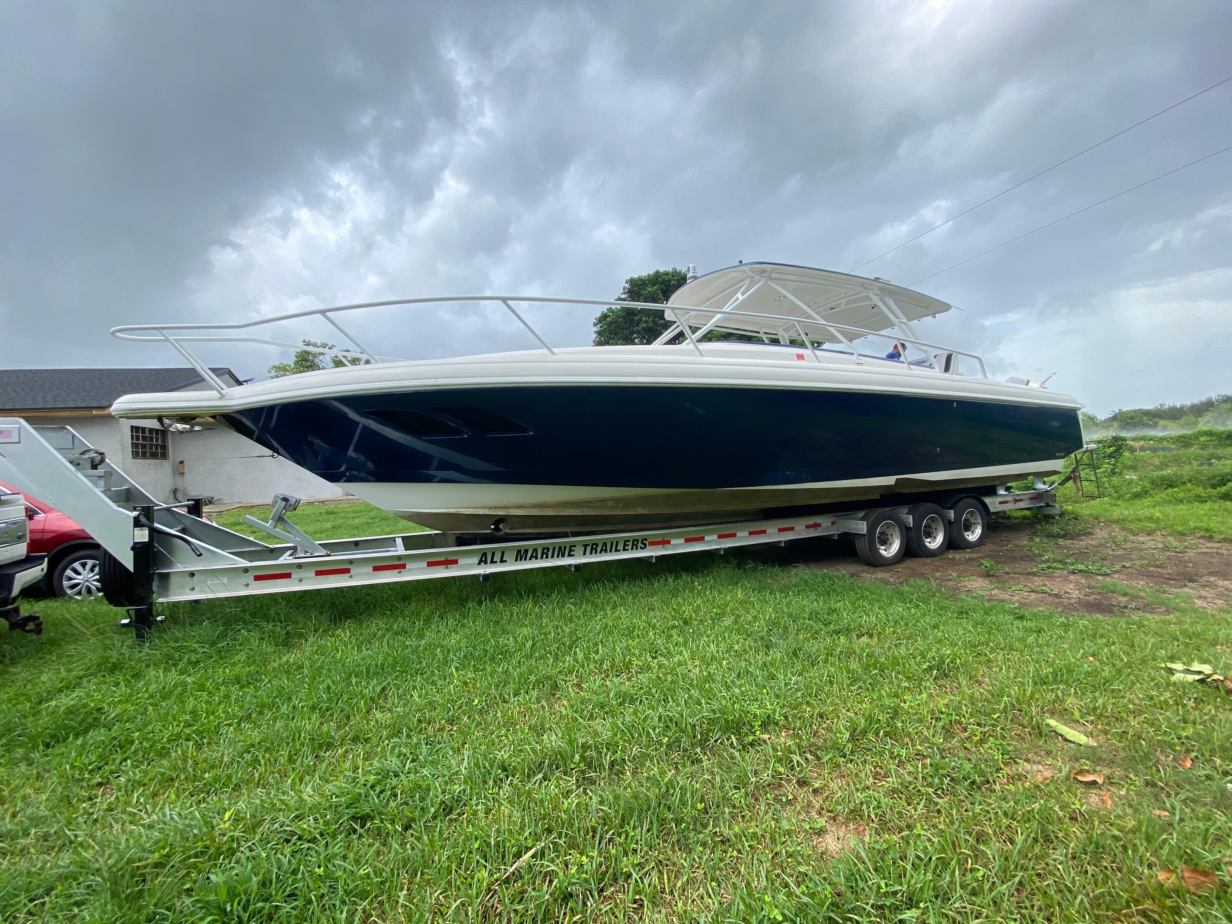 2008 Intrepid 390 Sport Yacht