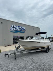 2004 Sea Hunt 186 Escape