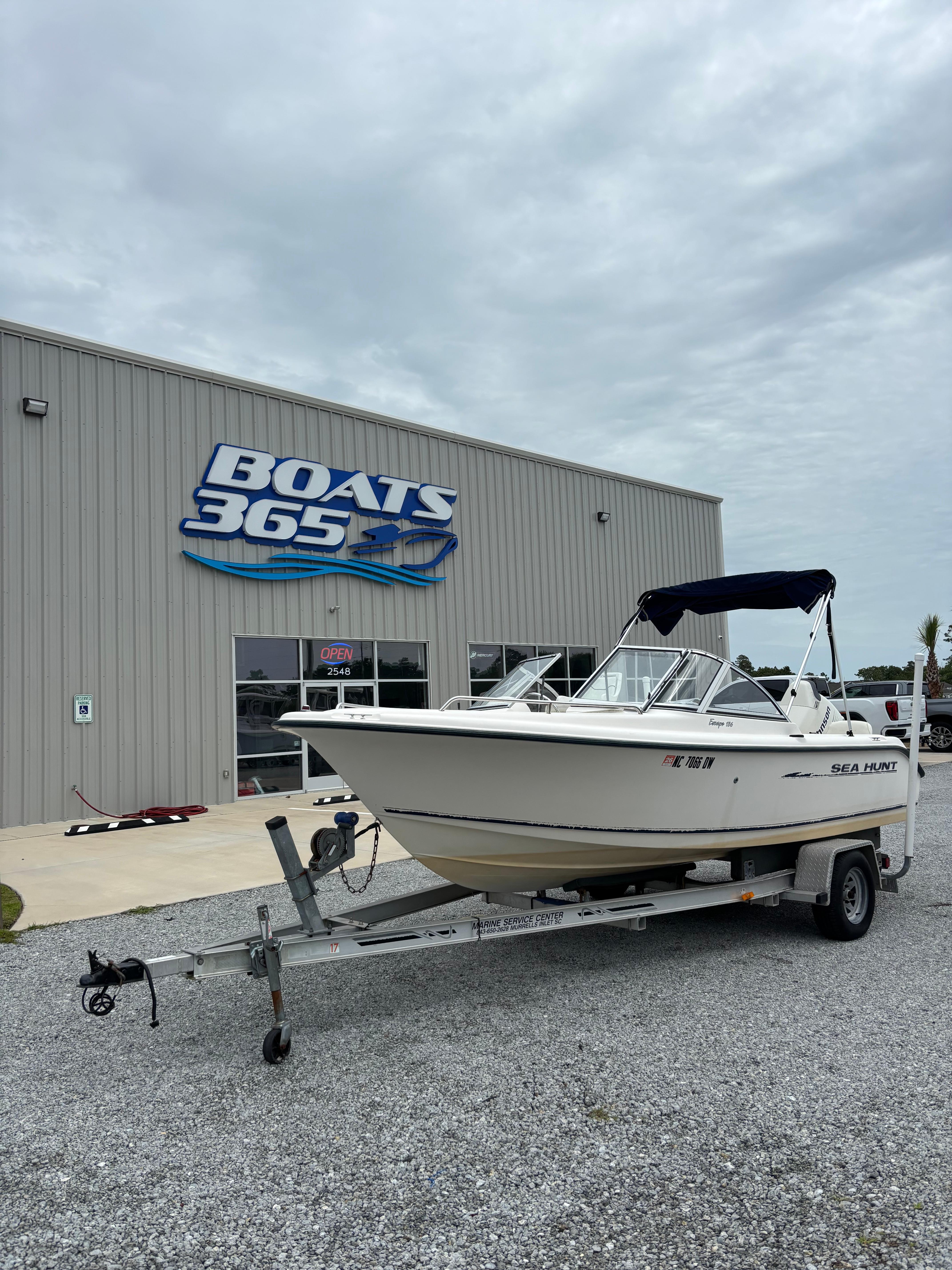 2004 Sea Hunt 186 Escape