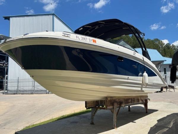 2021 Sea Ray SDX 270 Outboard