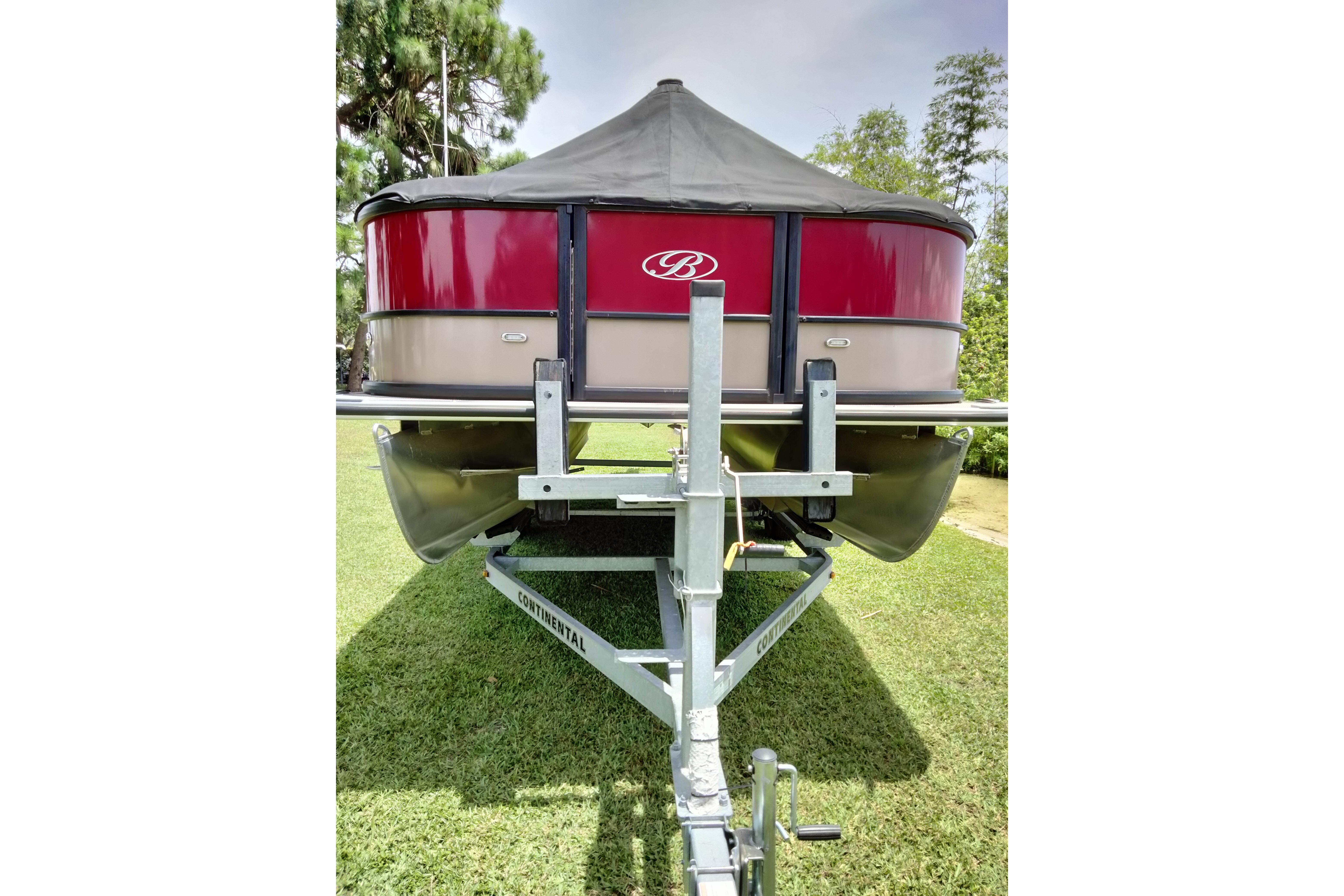 2023 Bentley Pontoons Legacy 20 Navigator